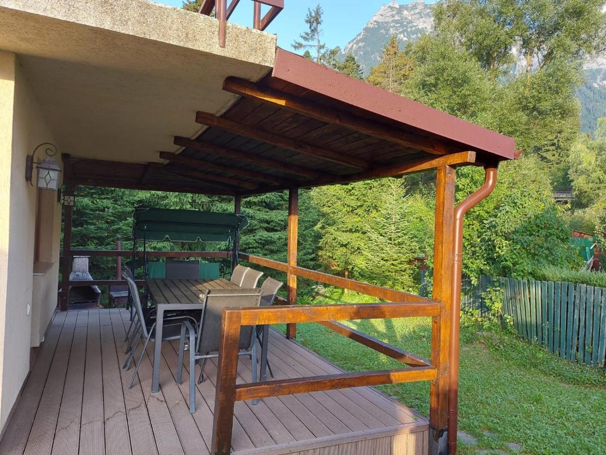 C House Villa Busteni Luaran gambar
